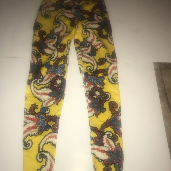 Stylish Leggings***Save Money*** - Picture 2 of 2